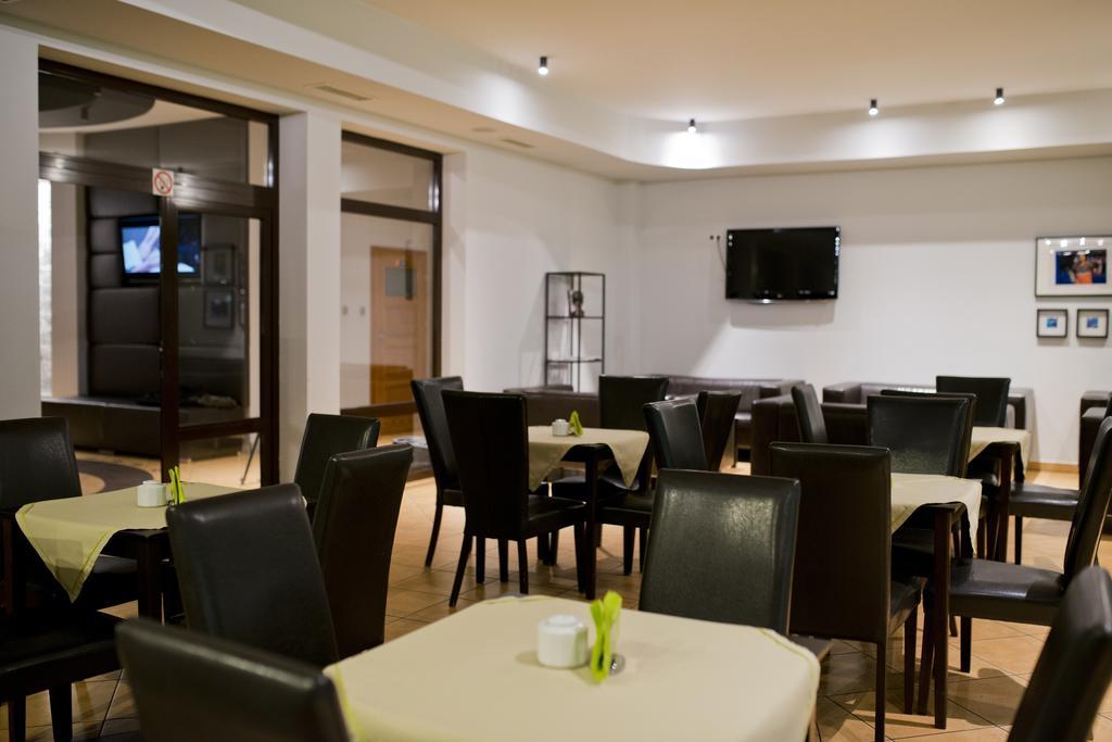 Hotel Centrum ビィドゴシュチュ エクステリア 写真